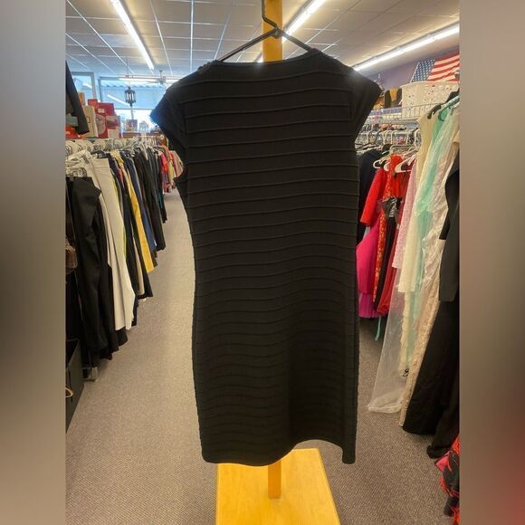 Collection Dressbarn sz. 6 black w/emblishments NEW - Picture 3 of 3